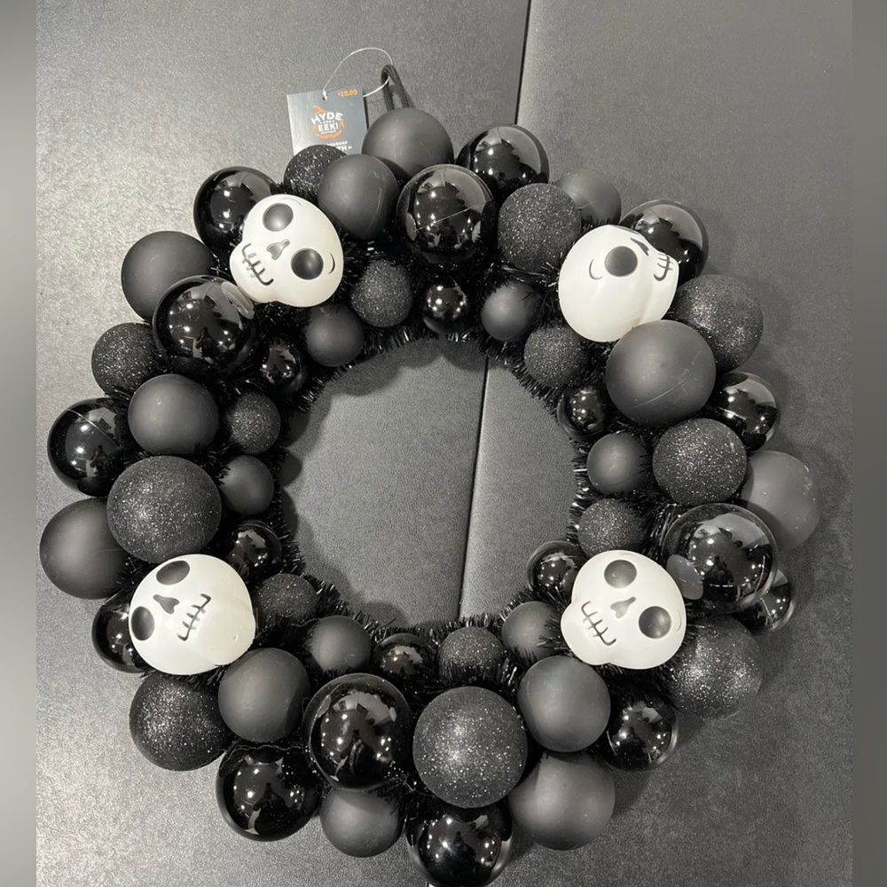 Halloween skull wreaths